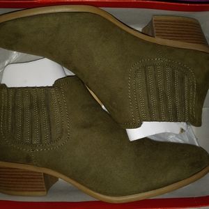 Olive ladies western booties